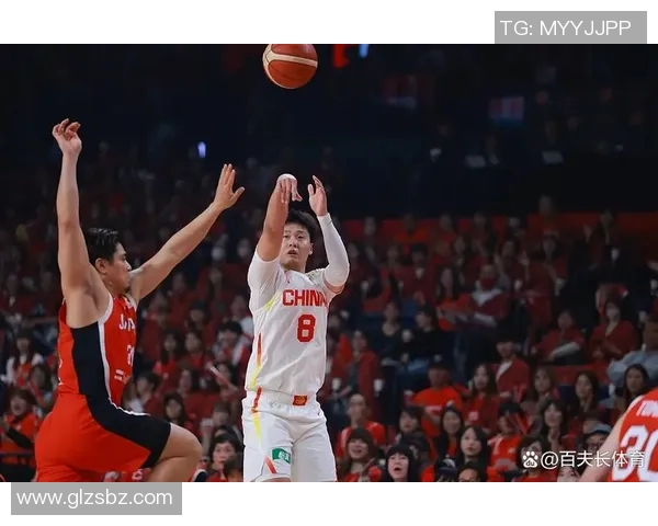 中国男篮奋战日本队期待胜利展现实力与团队精神的精彩对决